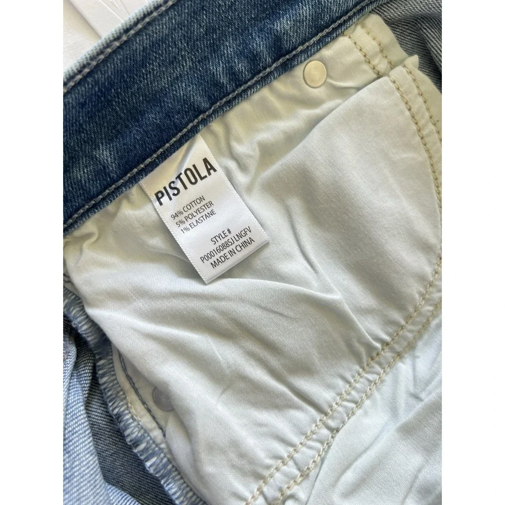 Sold‎ - Picture 11 of 11